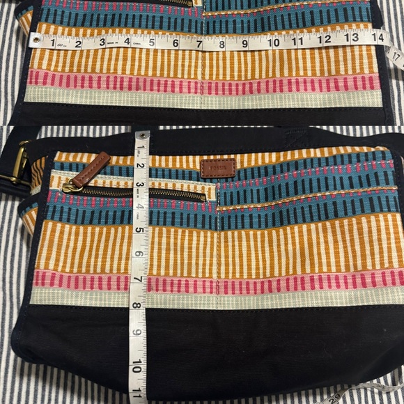 Fossil Bag & Wallet Bundle – Leather & Fabric Crossbody + Tote (5 Pieces) - Picture 5 of 16